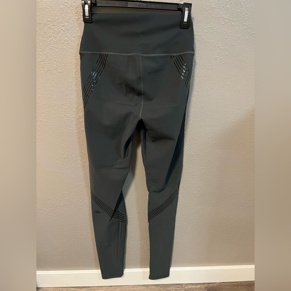 alo leggings - Picture 5 of 5